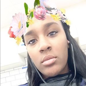 Meet your Posher, Antoinette